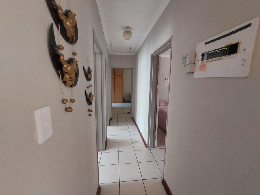 3 Bedroom Property for Sale in Kannoniers Park North West